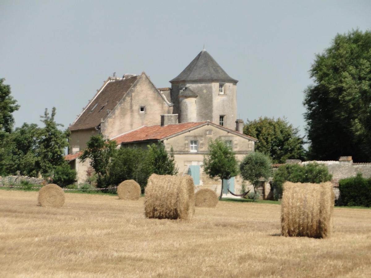 Gite Du Chateau De Pernan Avy Dış mekan fotoğraf