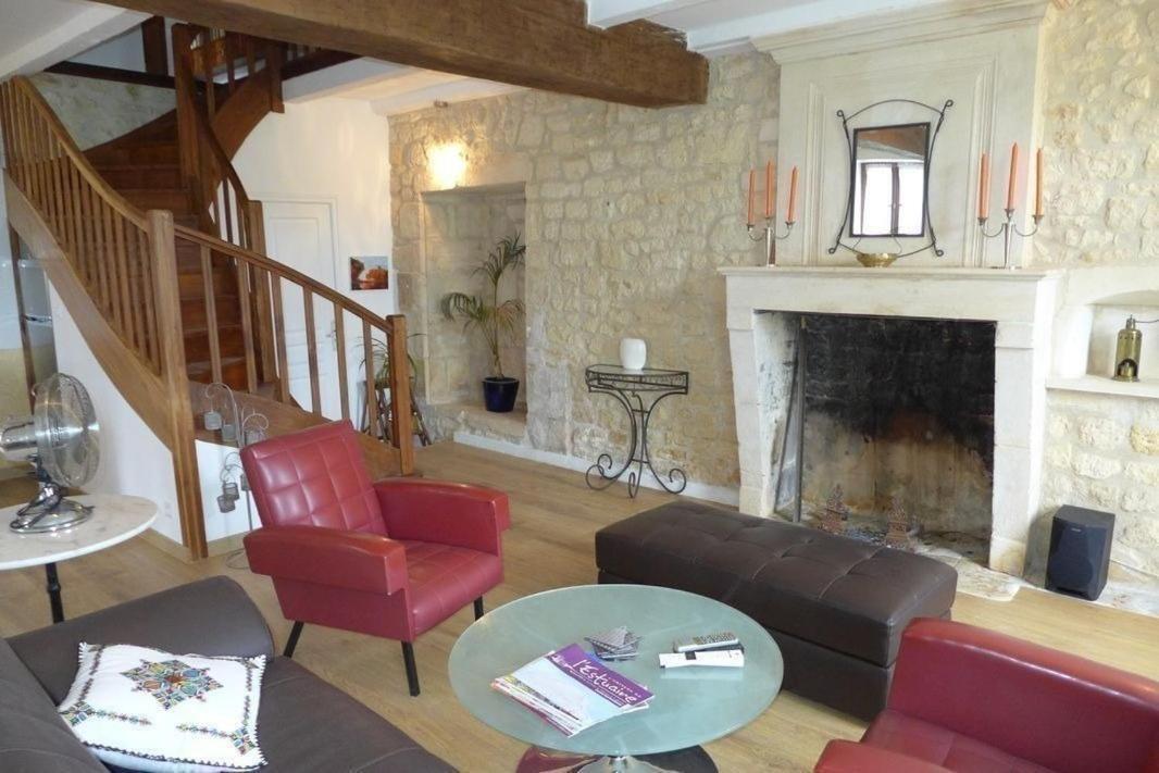 Gite Du Chateau De Pernan Avy Dış mekan fotoğraf