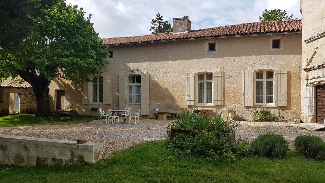 Gite Du Chateau De Pernan Avy Dış mekan fotoğraf